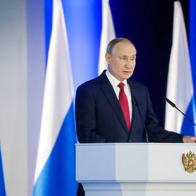 Путин: поправки в Конституцию направлены на развитие России как правового государства