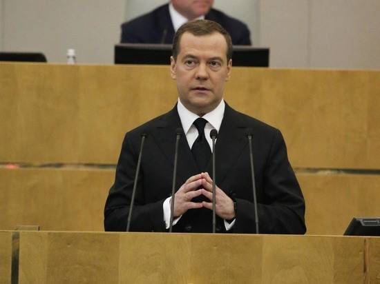 Медведев выступил с особым заявлением по отставке правительства