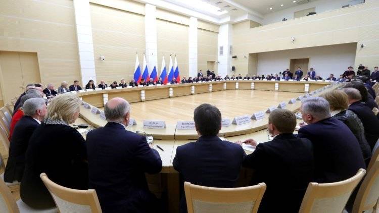 Путин не исключил обсуждение дополнительных поправок в Конституцию