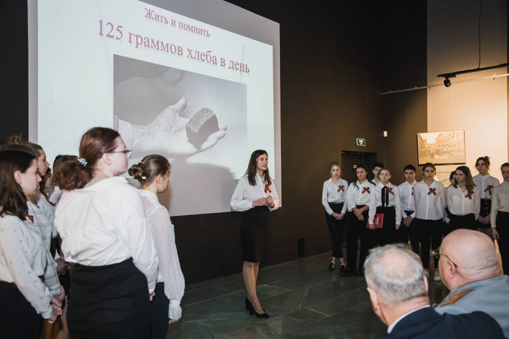 Московская школа представила выставку в Музее Победы о блокаде Ленинграда