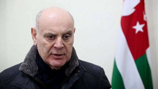 Эксперт: Заявление Бжания — не разворот Сухума в сторону Тбилиси