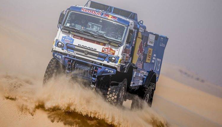 Экипаж Каргинова победил в грузовом зачете ралли «Дакар»