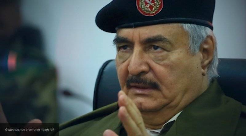 Эксперт Кнутов назвал заслугой России готовность Хафтара подписать соглашение по Ливии