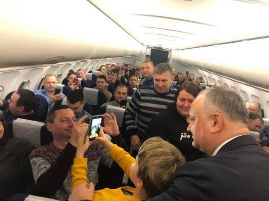 Президент Молдавии в эконом-классе отправился в Москву за поддержкой
