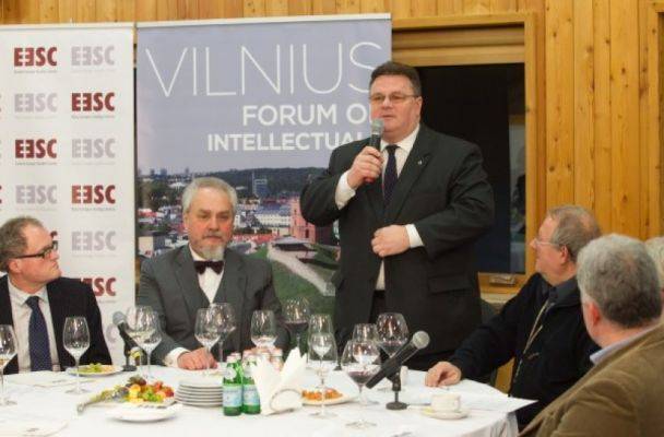 «Снежный» форум экспертов в Литве: пораженчество, глупость, беспросветность