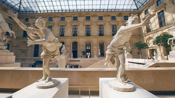 Музей Лувр закрыт из-за забастовки персонала