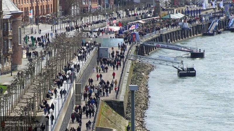 Полиция Дюссельдорфа эвакуирует 11 тысяч человек из-за бомбы времен войны