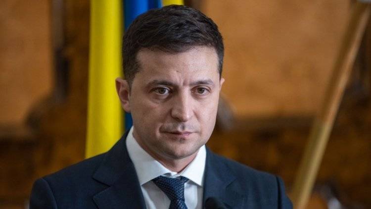 Зеленский не уволил премьер-министра Украины из-за компрометирующей записи
