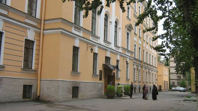 Санкт-Петербургская духовная академия получила аккредитацию на специальность "Теология"