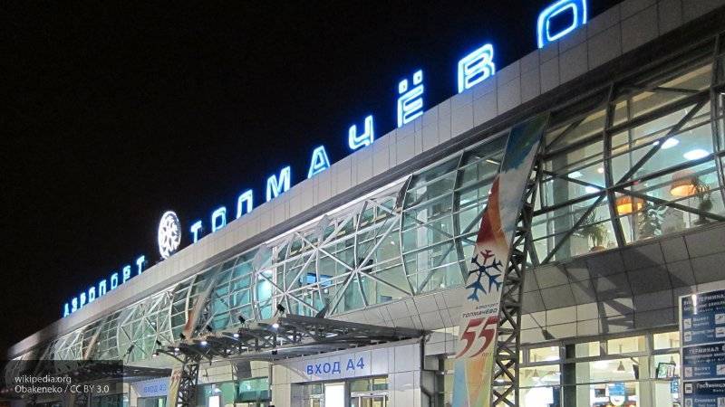 Пассажиров эвакуировали из самолета в аэропорту Новосибирска перед вылетом во Вьетнам