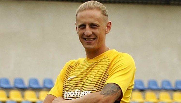 Украинский футболист остался в шоке после увольнения за визит в РФ