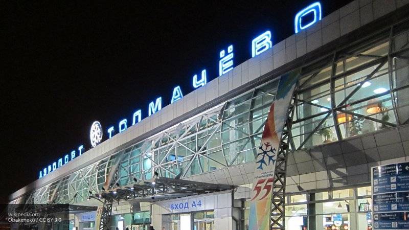 Прокуратура начала проверку после возгорания двигателя самолета в аэропорту Новосибирска