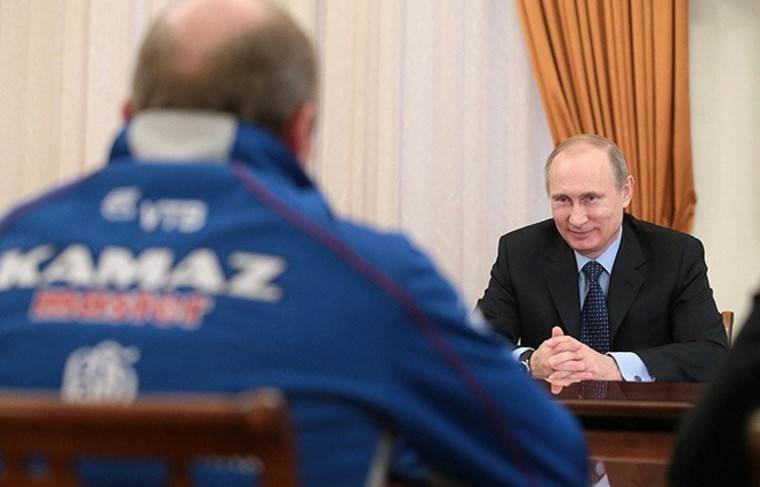 Путин поздравил экипаж «КАМАЗ-мастер» с победой на «Дакар-2020»