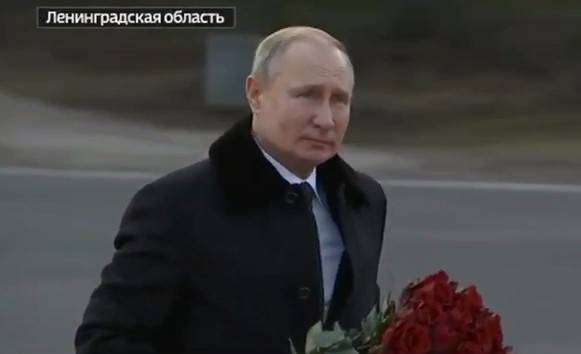 Путин возложил цветы на Невском пяточке в годовщину прорыва блокады Ленинграда