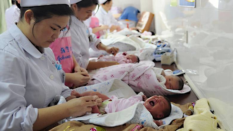 В Китае зафиксировали рекордный спад рождаемости