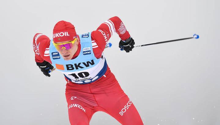 Лыжник Большунов завоевал золото на этапе Кубка мира в Чехии