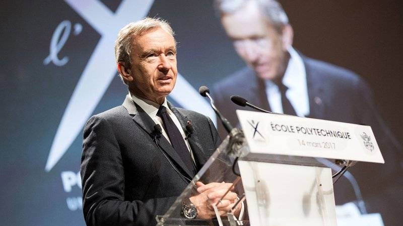 Глава Louis Vuitton стал богатейшим человеком мира по версии Forbes