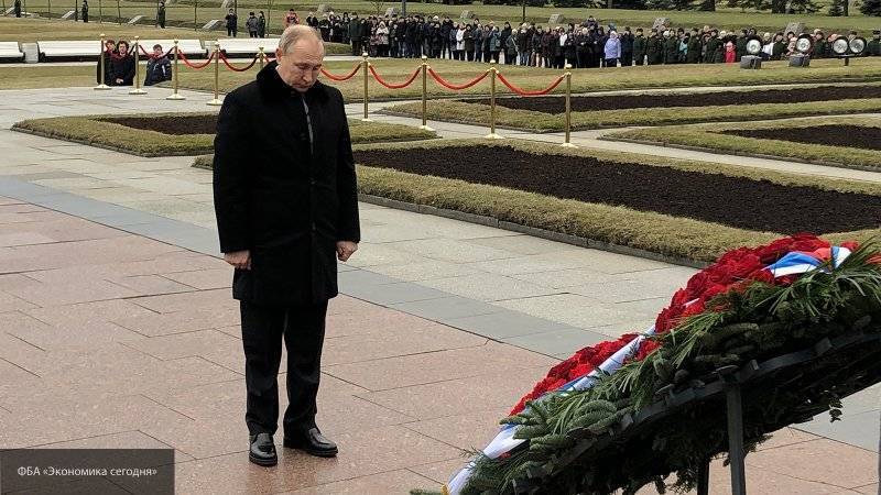 Путин вручил юбилейные медали в честь 75-летия победы ветеранам ВОВ в Петербурге