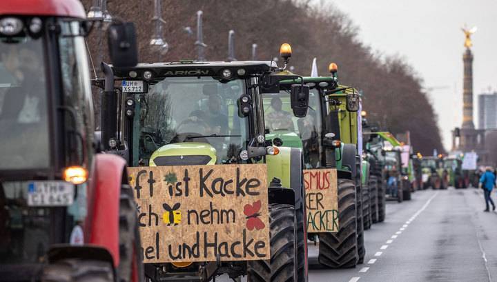150 тракторов: акции в центре Берлина
