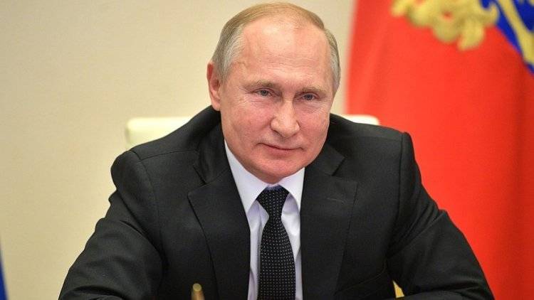 Путин поручил выплатить ветеранам войны по 75 тысяч рублей ко Дню Победы