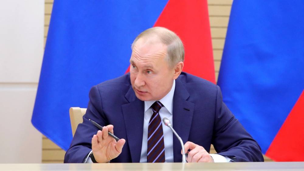 Путин назвал моральными уродами противников продления программы материнского капитала