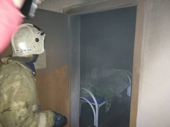 На Урале постояльцев дома престарелых эвакуировали из-за пожара
