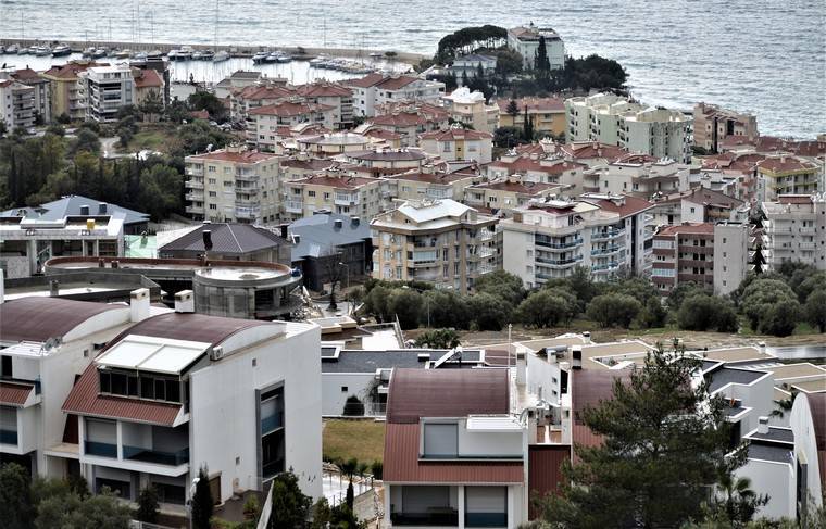 Россияне вошли в тройку самых активных покупателей жилья в Турции