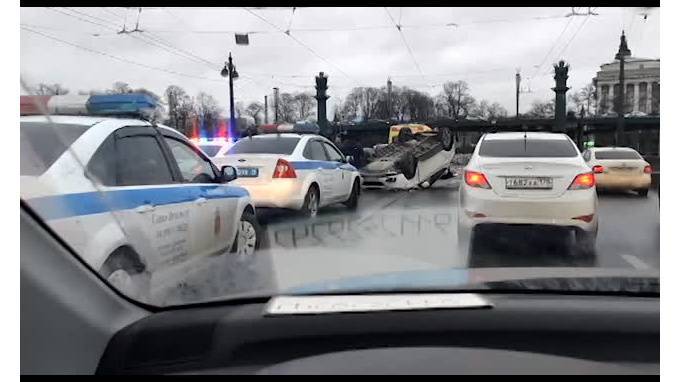 В ДТП на Ушаковском мосту пострадал пятимесячный ребенок