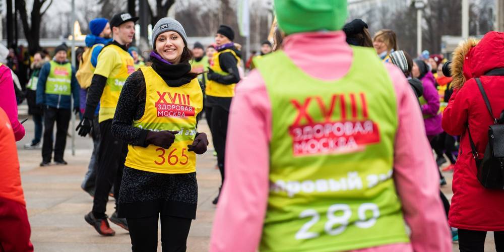 Более 400 человек приняли участие в забеге на ВДНХ - vm.ru - Москва - Россия - территория Вднх