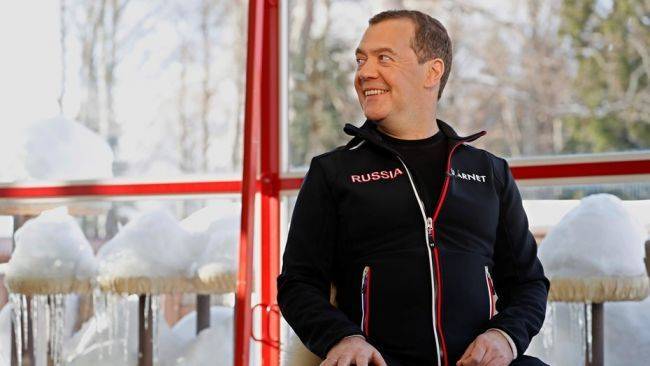 Взгляд из Сочи: Дмитрий Медведев рассказал, как победил инфляцию