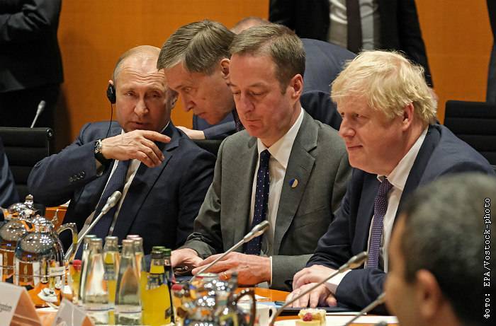 Британский премьер на встрече с Путиным предупредил о проблемах в отношениях стран