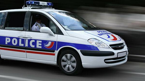 Во Франции человек погиб из-за петарды, сообщили СМИ