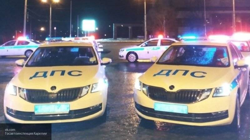 Автомобиль сбил трех человек в Невском районе Петербурга
