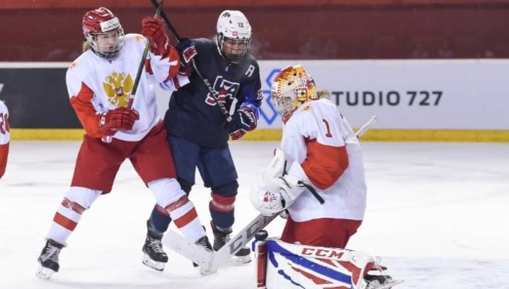 Российские хоккеистки проиграли американкам в полуфинале молодежного чемпионата мира