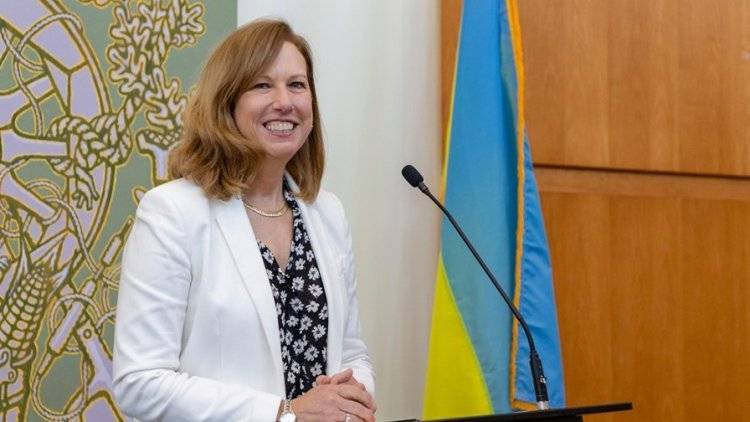 США в третий раз за полгода сменили поверенного на Украине, новым назначена Кристина Квин