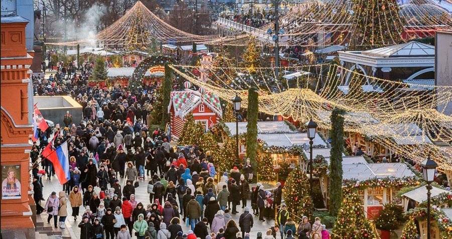 Фестиваль "Путешествие в Рождество" уже посетили 15 млн человек