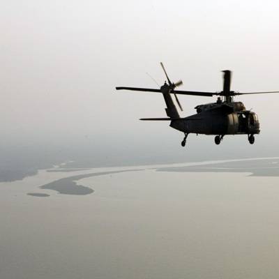 Десять человек найдены живыми после посадки вертолета на Тайване