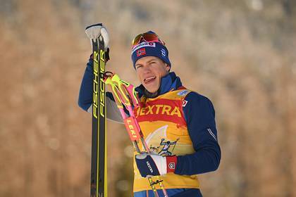 Норвежский лыжник Клэбо отреагировал на приглашение на водку от Большунова