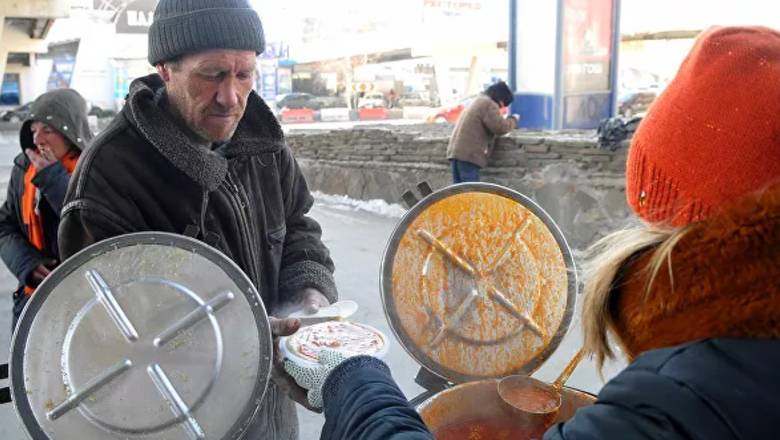 В новогодние праздники фонд "Доктор Лиза" накормит московских бездомных