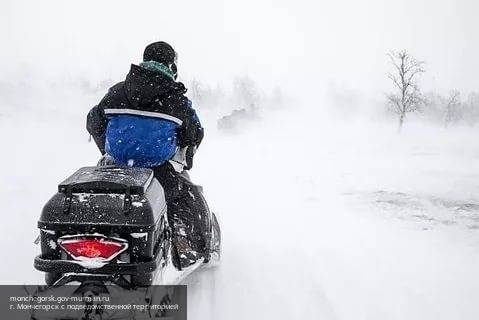 МЧС РФ напомнило о правилах управления снегоходом