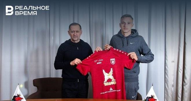 «Рубин» подписал контракт с защитником «Торпедо» Самошниковым
