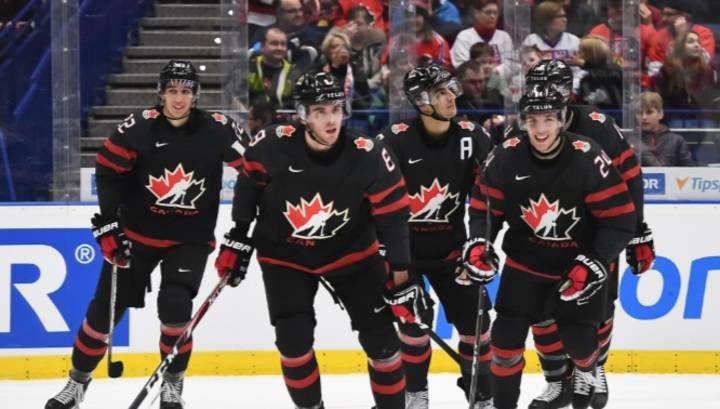 Канада разгромила Словакию в четвертьфинале молодежного чемпионата мира