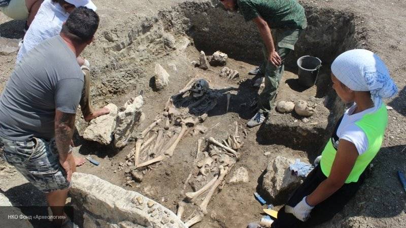 Археологи обнаружили в Эквадоре древние могилы детей в "шлемах" из черепов