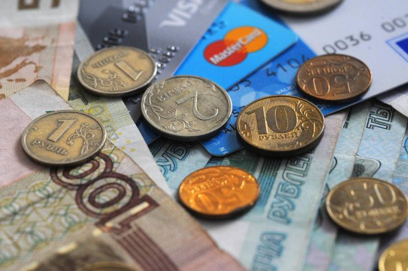 Названа средняя сумма долга россиян перед банками