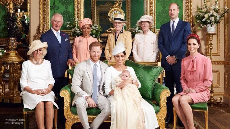 Отец Меган Маркл считает, что его дочь "опошляет" королевскую семью