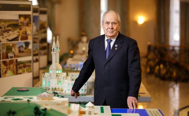 Государственному Советнику Татарстана Минтимеру Шаймиеву исполняется 83 года