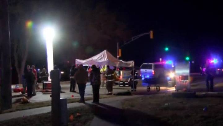 Неизвестный открыл стрельбу возле бара в Канзасе: двое погибли, 15 ранены