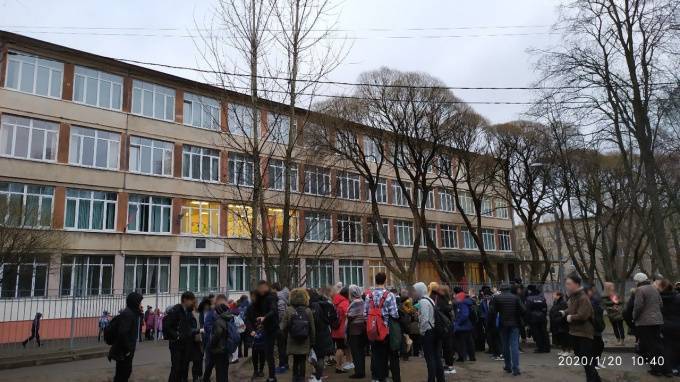 В школе Приморского района контрольную прервала эвакуация