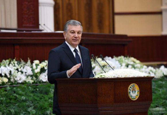 Президент Узбекистана отказался от госнаграды