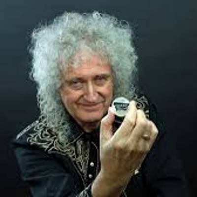 Британский Королевский монетный двор выпустил памятную монету в честь группы Queen